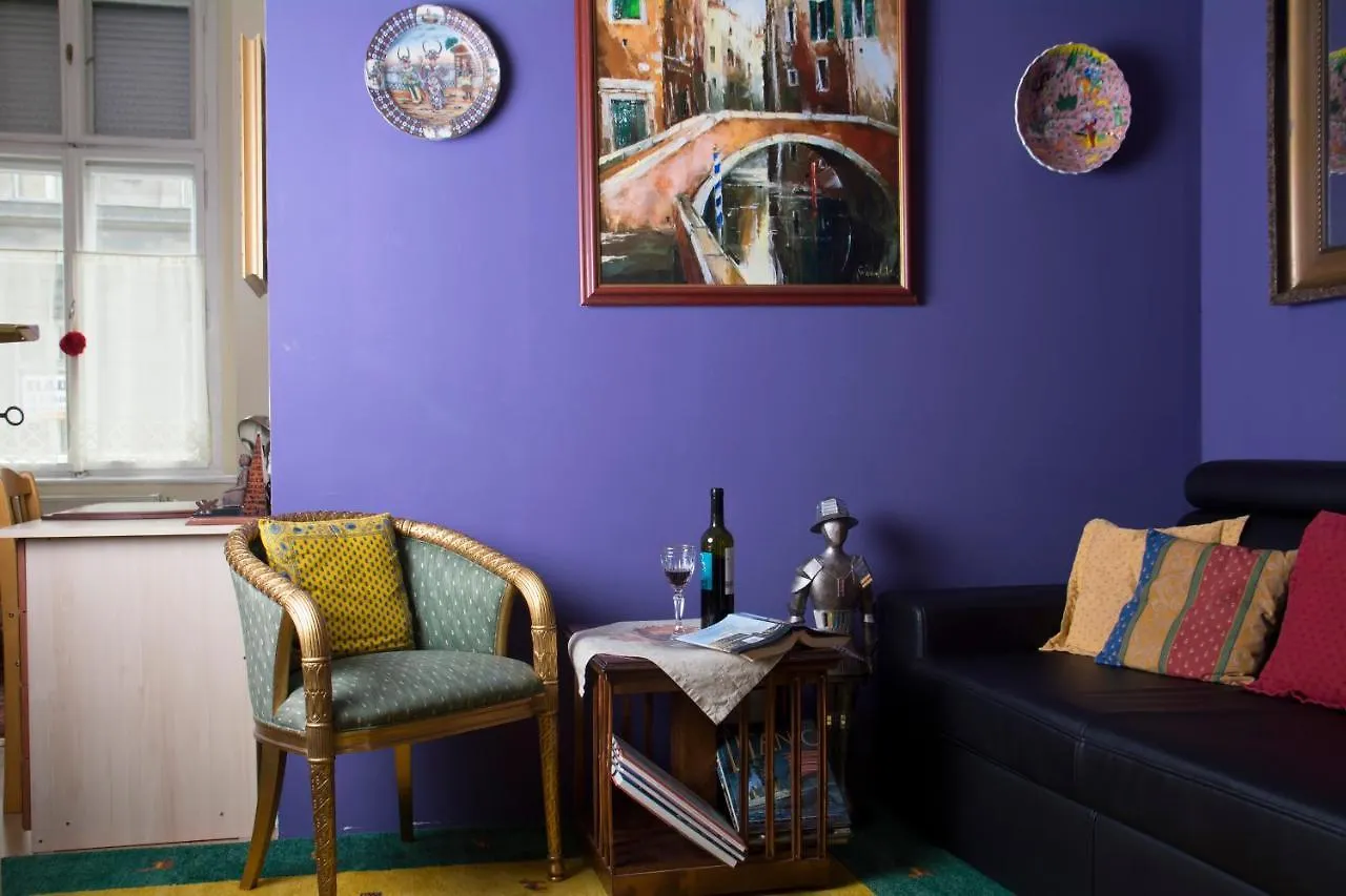 Stunning 2 Double Bedroom Apartment In The Centre Of Budapest Węgry
